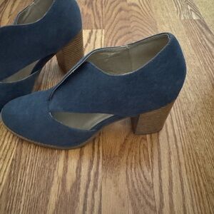 Elegant Blue Women's Heeled Shoes